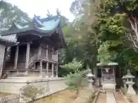 湊口神社の{uncategorized: "未分類", other: "その他", undefined: "問題あり", building: "その他建物", grave: "お墓", sacred_gate: "鳥居", guardian: "狛犬", statue: "像", buddha: "仏像", history: "歴史", nature: "自然", garden: "庭園", animal: "動物", pagoda: "塔", temizu: "手水舎", mountain_gate: "山門・神門", sanctuary: "本殿・本堂", subordinate: "末社・摂社", art: "芸術", scenery: "景色", jizo: "地蔵", ema: "絵馬", goshuin: "御朱印", omikuji: "おみくじ", items: "授与品その他", amulet: "お守り", goshuincho: "御朱印帳", eats: "食事", festival: "お祭り", votive_dance: "神楽", shichigosan: "七五三参", wedding: "結婚式", experience: "体験その他", initially: "初詣", around: "周辺", anti_infection: "感染症対策"}