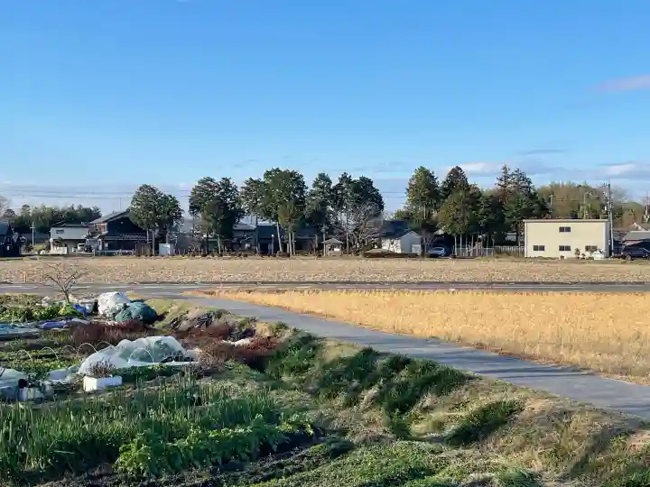 八幡神社御旅所の{uncategorized: "未分類", other: "その他", undefined: "問題あり", building: "その他建物", grave: "お墓", sacred_gate: "鳥居", guardian: "狛犬", statue: "像", buddha: "仏像", history: "歴史", nature: "自然", garden: "庭園", animal: "動物", pagoda: "塔", temizu: "手水舎", mountain_gate: "山門・神門", sanctuary: "本殿・本堂", subordinate: "末社・摂社", art: "芸術", scenery: "景色", jizo: "地蔵", ema: "絵馬", goshuin: "御朱印", omikuji: "おみくじ", items: "授与品その他", amulet: "お守り", goshuincho: "御朱印帳", eats: "食事", festival: "お祭り", votive_dance: "神楽", shichigosan: "七五三参", wedding: "結婚式", experience: "体験その他", initially: "初詣", around: "周辺", anti_infection: "感染症対策"}