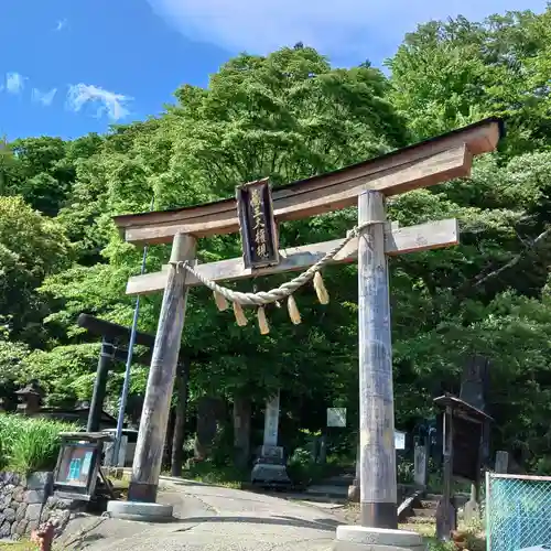 刈田嶺神社の鳥居