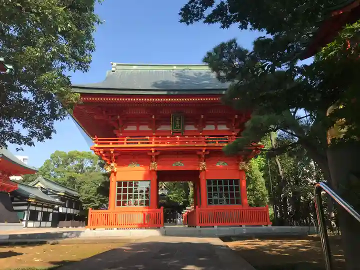 穴八幡宮の山門・神門