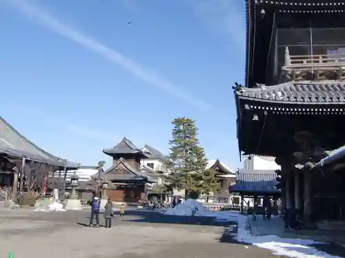 大通寺（長浜御坊）の建物その他