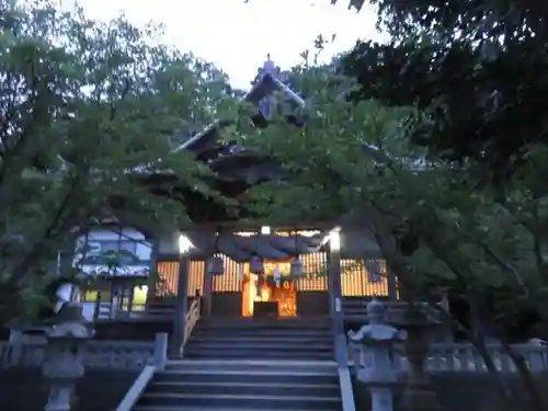 龍御前神社の本殿