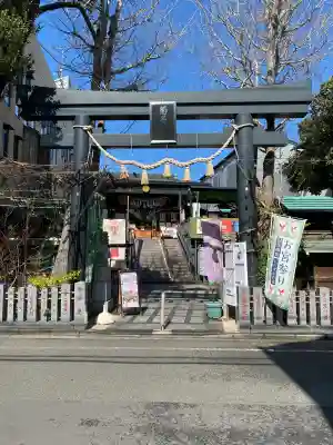 菊名神社の{uncategorized: "未分類", other: "その他", undefined: "問題あり", building: "その他建物", grave: "お墓", sacred_gate: "鳥居", guardian: "狛犬", statue: "像", buddha: "仏像", history: "歴史", nature: "自然", garden: "庭園", animal: "動物", pagoda: "塔", temizu: "手水舎", mountain_gate: "山門・神門", sanctuary: "本殿・本堂", subordinate: "末社・摂社", art: "芸術", scenery: "景色", jizo: "地蔵", ema: "絵馬", goshuin: "御朱印", omikuji: "おみくじ", items: "授与品その他", amulet: "お守り", goshuincho: "御朱印帳", eats: "食事", festival: "お祭り", votive_dance: "神楽", shichigosan: "七五三参", wedding: "結婚式", experience: "体験その他", initially: "初詣", around: "周辺", anti_infection: "感染症対策"}