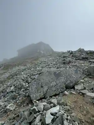 雄山神社峰本社の周辺
