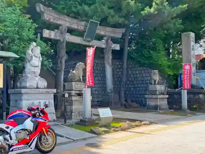 品川神社の鳥居