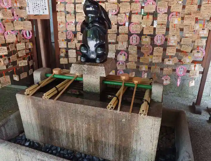 岡崎神社の手水舎