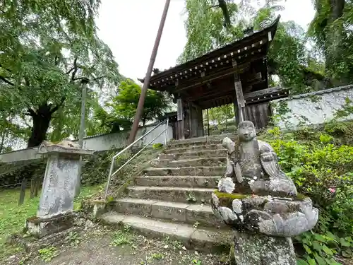 清雲寺の山門