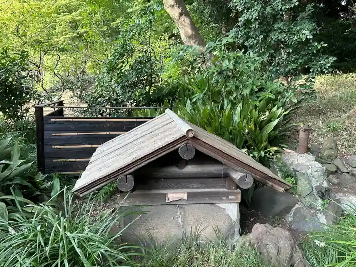 錦春稲荷大明神(東京都)