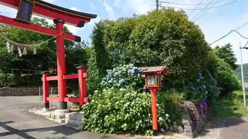 石母田　三吉神社の鳥居