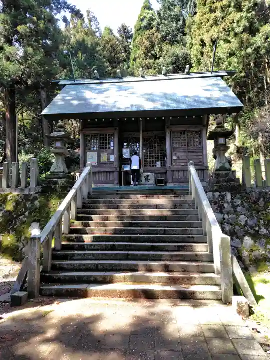 養老神社の{uncategorized: "未分類", other: "その他", undefined: "問題あり", building: "その他建物", grave: "お墓", sacred_gate: "鳥居", guardian: "狛犬", statue: "像", buddha: "仏像", history: "歴史", nature: "自然", garden: "庭園", animal: "動物", pagoda: "塔", temizu: "手水舎", mountain_gate: "山門・神門", sanctuary: "本殿・本堂", subordinate: "末社・摂社", art: "芸術", scenery: "景色", jizo: "地蔵", ema: "絵馬", goshuin: "御朱印", omikuji: "おみくじ", items: "授与品その他", amulet: "お守り", goshuincho: "御朱印帳", eats: "食事", festival: "お祭り", votive_dance: "神楽", shichigosan: "七五三参", wedding: "結婚式", experience: "体験その他", initially: "初詣", around: "周辺", anti_infection: "感染症対策"}