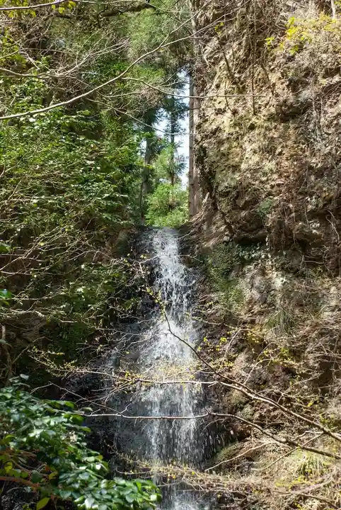 岩門の滝神社(岐阜県)