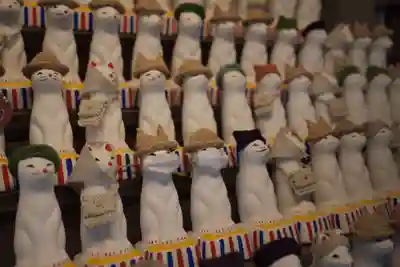 被官稲荷神社の授与品その他