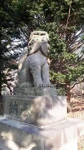 旧信濃神社の狛犬