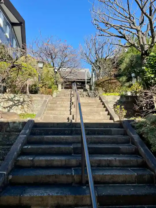法雲寺の{uncategorized: "未分類", other: "その他", undefined: "問題あり", building: "その他建物", grave: "お墓", sacred_gate: "鳥居", guardian: "狛犬", statue: "像", buddha: "仏像", history: "歴史", nature: "自然", garden: "庭園", animal: "動物", pagoda: "塔", temizu: "手水舎", mountain_gate: "山門・神門", sanctuary: "本殿・本堂", subordinate: "末社・摂社", art: "芸術", scenery: "景色", jizo: "地蔵", ema: "絵馬", goshuin: "御朱印", omikuji: "おみくじ", items: "授与品その他", amulet: "お守り", goshuincho: "御朱印帳", eats: "食事", festival: "お祭り", votive_dance: "神楽", shichigosan: "七五三参", wedding: "結婚式", experience: "体験その他", initially: "初詣", around: "周辺", anti_infection: "感染症対策"}