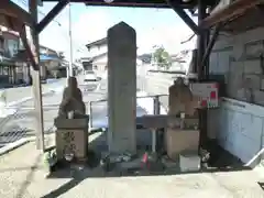廃寺跡の仏像