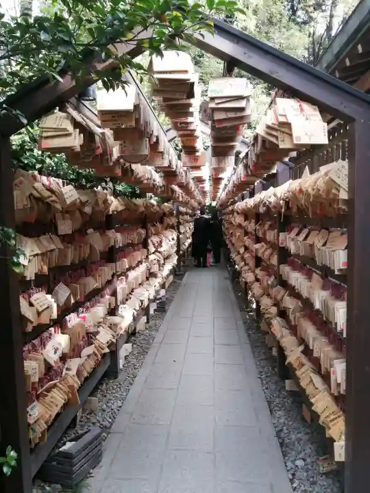川越氷川神社の{uncategorized: "未分類", other: "その他", undefined: "問題あり", building: "その他建物", grave: "お墓", sacred_gate: "鳥居", guardian: "狛犬", statue: "像", buddha: "仏像", history: "歴史", nature: "自然", garden: "庭園", animal: "動物", pagoda: "塔", temizu: "手水舎", mountain_gate: "山門・神門", sanctuary: "本殿・本堂", subordinate: "末社・摂社", art: "芸術", scenery: "景色", jizo: "地蔵", ema: "絵馬", goshuin: "御朱印", omikuji: "おみくじ", items: "授与品その他", amulet: "お守り", goshuincho: "御朱印帳", eats: "食事", festival: "お祭り", votive_dance: "神楽", shichigosan: "七五三参", wedding: "結婚式", experience: "体験その他", initially: "初詣", around: "周辺", anti_infection: "感染症対策"}