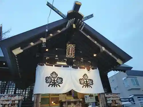札幌諏訪神社の本殿・本堂