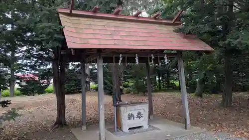 川西神社の手水舎