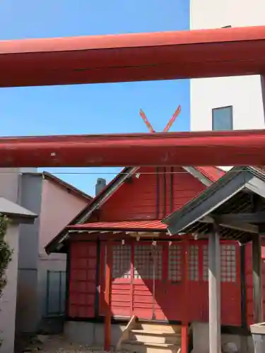 豊福稲荷神社の{uncategorized: "未分類", other: "その他", undefined: "問題あり", building: "その他建物", grave: "お墓", sacred_gate: "鳥居", guardian: "狛犬", statue: "像", buddha: "仏像", history: "歴史", nature: "自然", garden: "庭園", animal: "動物", pagoda: "塔", temizu: "手水舎", mountain_gate: "山門・神門", sanctuary: "本殿・本堂", subordinate: "末社・摂社", art: "芸術", scenery: "景色", jizo: "地蔵", ema: "絵馬", goshuin: "御朱印", omikuji: "おみくじ", items: "授与品その他", amulet: "お守り", goshuincho: "御朱印帳", eats: "食事", festival: "お祭り", votive_dance: "神楽", shichigosan: "七五三参", wedding: "結婚式", experience: "体験その他", initially: "初詣", around: "周辺", anti_infection: "感染症対策"}