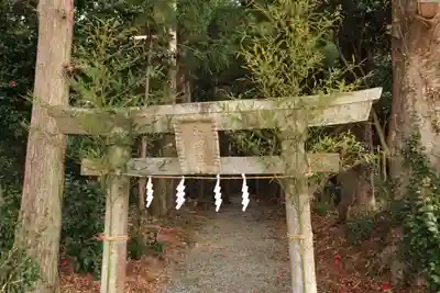 八幡神社の鳥居