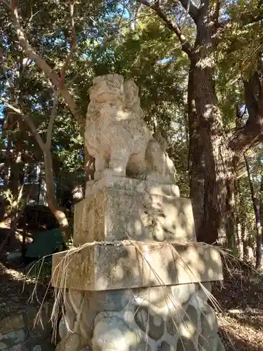 二宮神社の狛犬