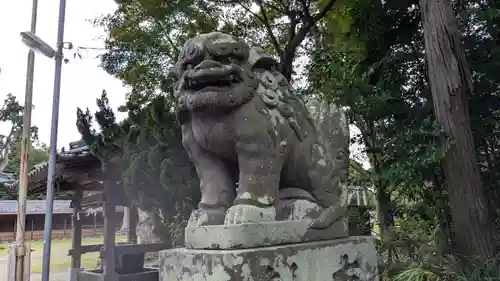 鶴谷八幡宮の狛犬