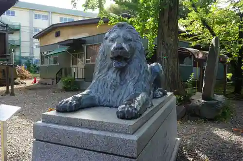 三囲神社の狛犬