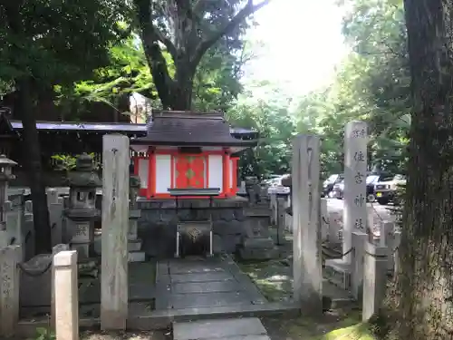 若宮八幡社の末社・摂社