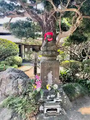 極楽寺（霊鷲山感應院極楽律寺）の地蔵