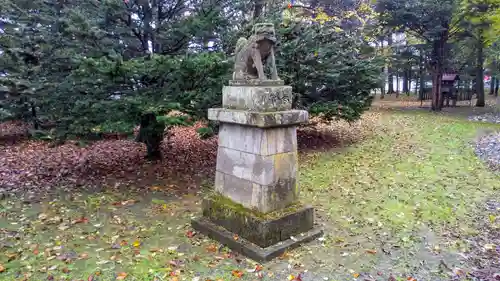 川西神社の狛犬