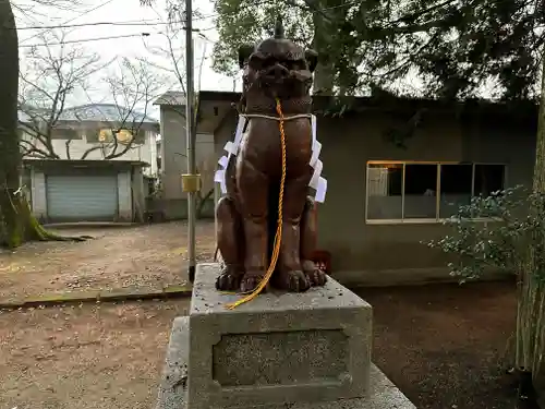 諏訪神社の狛犬