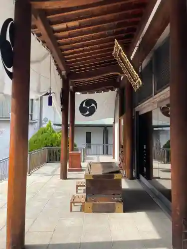 亀戸 香取神社の{uncategorized: "未分類", other: "その他", undefined: "問題あり", building: "その他建物", grave: "お墓", sacred_gate: "鳥居", guardian: "狛犬", statue: "像", buddha: "仏像", history: "歴史", nature: "自然", garden: "庭園", animal: "動物", pagoda: "塔", temizu: "手水舎", mountain_gate: "山門・神門", sanctuary: "本殿・本堂", subordinate: "末社・摂社", art: "芸術", scenery: "景色", jizo: "地蔵", ema: "絵馬", goshuin: "御朱印", omikuji: "おみくじ", items: "授与品その他", amulet: "お守り", goshuincho: "御朱印帳", eats: "食事", festival: "お祭り", votive_dance: "神楽", shichigosan: "七五三参", wedding: "結婚式", experience: "体験その他", initially: "初詣", around: "周辺", anti_infection: "感染症対策"}