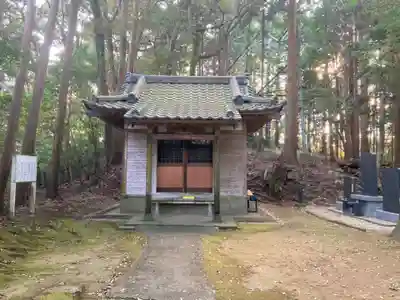 日蓮大聖人経塚・道善御房供養塚(妙長寺 奥の院 加名盛祖師堂)(千葉県)