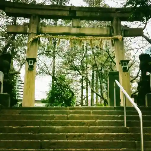 西久保八幡神社の鳥居