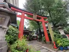 三崎稲荷神社の鳥居