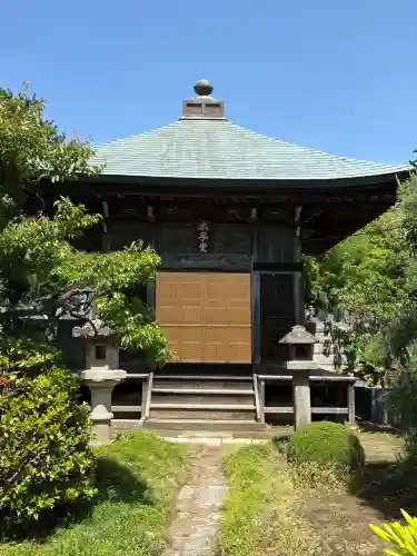 永勝寺の{uncategorized: "未分類", other: "その他", undefined: "問題あり", building: "その他建物", grave: "お墓", sacred_gate: "鳥居", guardian: "狛犬", statue: "像", buddha: "仏像", history: "歴史", nature: "自然", garden: "庭園", animal: "動物", pagoda: "塔", temizu: "手水舎", mountain_gate: "山門・神門", sanctuary: "本殿・本堂", subordinate: "末社・摂社", art: "芸術", scenery: "景色", jizo: "地蔵", ema: "絵馬", goshuin: "御朱印", omikuji: "おみくじ", items: "授与品その他", amulet: "お守り", goshuincho: "御朱印帳", eats: "食事", festival: "お祭り", votive_dance: "神楽", shichigosan: "七五三参", wedding: "結婚式", experience: "体験その他", initially: "初詣", around: "周辺", anti_infection: "感染症対策"}
