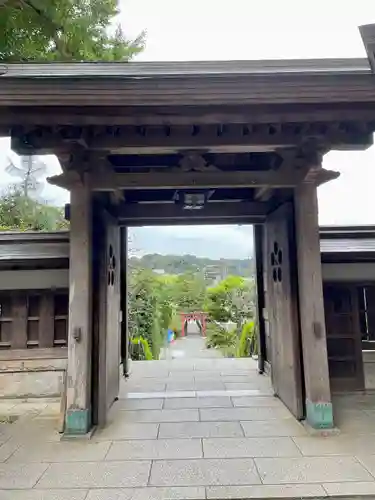 荏柄天神社の山門・神門