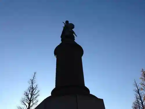 靖國神社の像