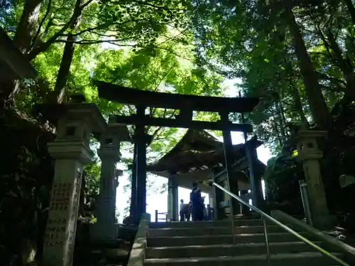 三峯神社の鳥居