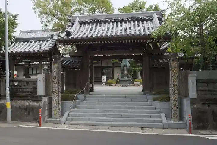 大日寺の山門・神門
