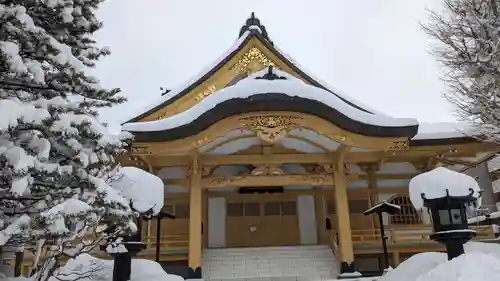 新善光寺の本殿