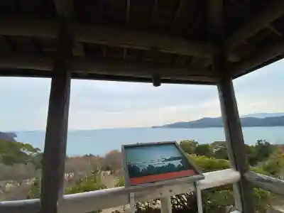 牛窓神社の{uncategorized: "未分類", other: "その他", undefined: "問題あり", building: "その他建物", grave: "お墓", sacred_gate: "鳥居", guardian: "狛犬", statue: "像", buddha: "仏像", history: "歴史", nature: "自然", garden: "庭園", animal: "動物", pagoda: "塔", temizu: "手水舎", mountain_gate: "山門・神門", sanctuary: "本殿・本堂", subordinate: "末社・摂社", art: "芸術", scenery: "景色", jizo: "地蔵", ema: "絵馬", goshuin: "御朱印", omikuji: "おみくじ", items: "授与品その他", amulet: "お守り", goshuincho: "御朱印帳", eats: "食事", festival: "お祭り", votive_dance: "神楽", shichigosan: "七五三参", wedding: "結婚式", experience: "体験その他", initially: "初詣", around: "周辺", anti_infection: "感染症対策"}