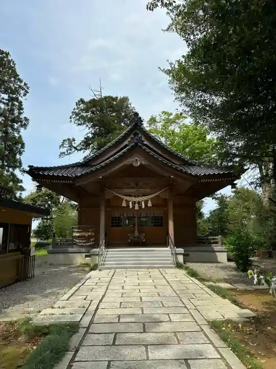 熊野神社の{uncategorized: "未分類", other: "その他", undefined: "問題あり", building: "その他建物", grave: "お墓", sacred_gate: "鳥居", guardian: "狛犬", statue: "像", buddha: "仏像", history: "歴史", nature: "自然", garden: "庭園", animal: "動物", pagoda: "塔", temizu: "手水舎", mountain_gate: "山門・神門", sanctuary: "本殿・本堂", subordinate: "末社・摂社", art: "芸術", scenery: "景色", jizo: "地蔵", ema: "絵馬", goshuin: "御朱印", omikuji: "おみくじ", items: "授与品その他", amulet: "お守り", goshuincho: "御朱印帳", eats: "食事", festival: "お祭り", votive_dance: "神楽", shichigosan: "七五三参", wedding: "結婚式", experience: "体験その他", initially: "初詣", around: "周辺", anti_infection: "感染症対策"}