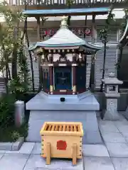 三囲神社銀座摂社の末社