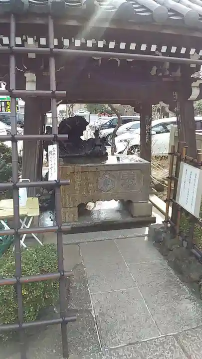 白山神社の手水舎