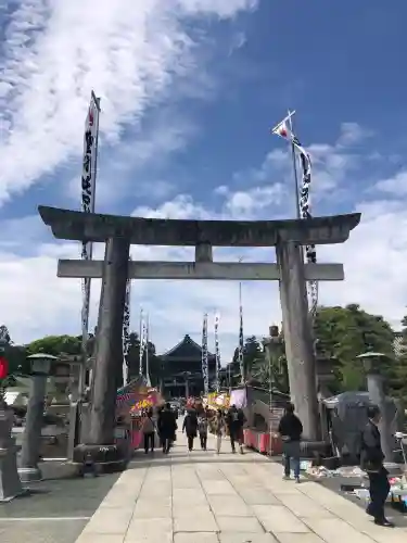 豊川閣　妙厳寺の{uncategorized: "未分類", other: "その他", undefined: "問題あり", building: "その他建物", grave: "お墓", sacred_gate: "鳥居", guardian: "狛犬", statue: "像", buddha: "仏像", history: "歴史", nature: "自然", garden: "庭園", animal: "動物", pagoda: "塔", temizu: "手水舎", mountain_gate: "山門・神門", sanctuary: "本殿・本堂", subordinate: "末社・摂社", art: "芸術", scenery: "景色", jizo: "地蔵", ema: "絵馬", goshuin: "御朱印", omikuji: "おみくじ", items: "授与品その他", amulet: "お守り", goshuincho: "御朱印帳", eats: "食事", festival: "お祭り", votive_dance: "神楽", shichigosan: "七五三参", wedding: "結婚式", experience: "体験その他", initially: "初詣", around: "周辺", anti_infection: "感染症対策"}