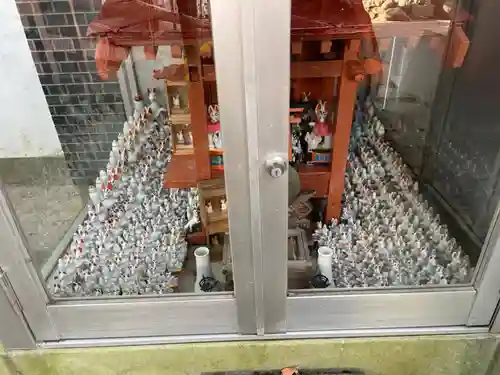 共栄稲荷神社の狛犬