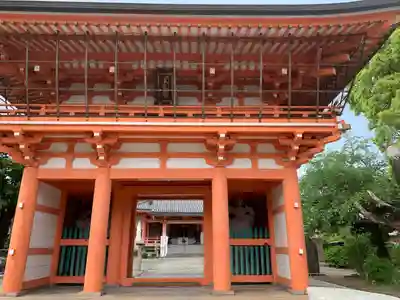 美江寺の山門・神門