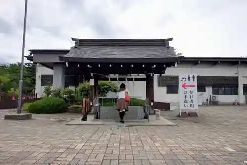 山形縣護國神社の手水舎