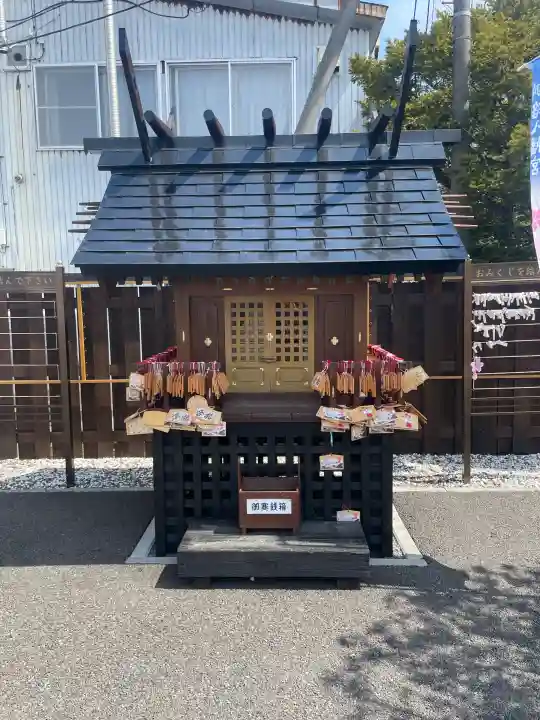 白菊姫大神(釧路八幡宮)の{uncategorized: "未分類", other: "その他", undefined: "問題あり", building: "その他建物", grave: "お墓", sacred_gate: "鳥居", guardian: "狛犬", statue: "像", buddha: "仏像", history: "歴史", nature: "自然", garden: "庭園", animal: "動物", pagoda: "塔", temizu: "手水舎", mountain_gate: "山門・神門", sanctuary: "本殿・本堂", subordinate: "末社・摂社", art: "芸術", scenery: "景色", jizo: "地蔵", ema: "絵馬", goshuin: "御朱印", omikuji: "おみくじ", items: "授与品その他", amulet: "お守り", goshuincho: "御朱印帳", eats: "食事", festival: "お祭り", votive_dance: "神楽", shichigosan: "七五三参", wedding: "結婚式", experience: "体験その他", initially: "初詣", around: "周辺", anti_infection: "感染症対策"}